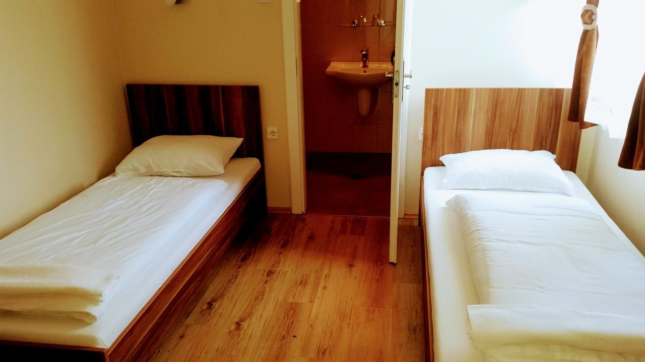 Hotel Sormester Szarvas Eksteriør billede